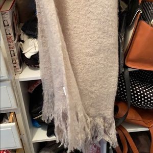 Tassle blanket scarf